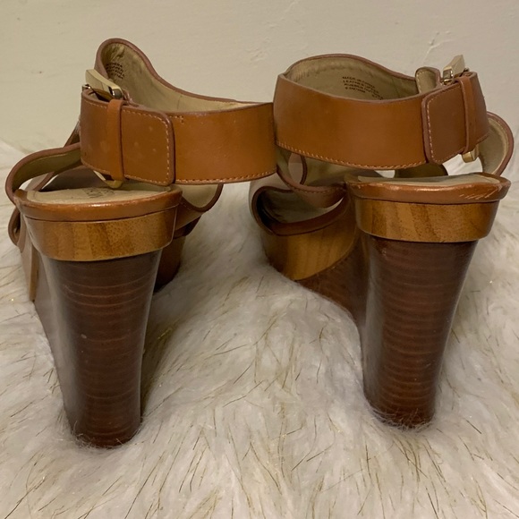 Michael Kors tan brown wedges shoes size 8.5M - Picture 4 of 14